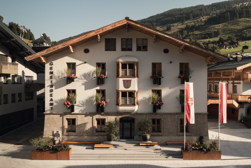 Dorfplatzgestaltung Saalbach